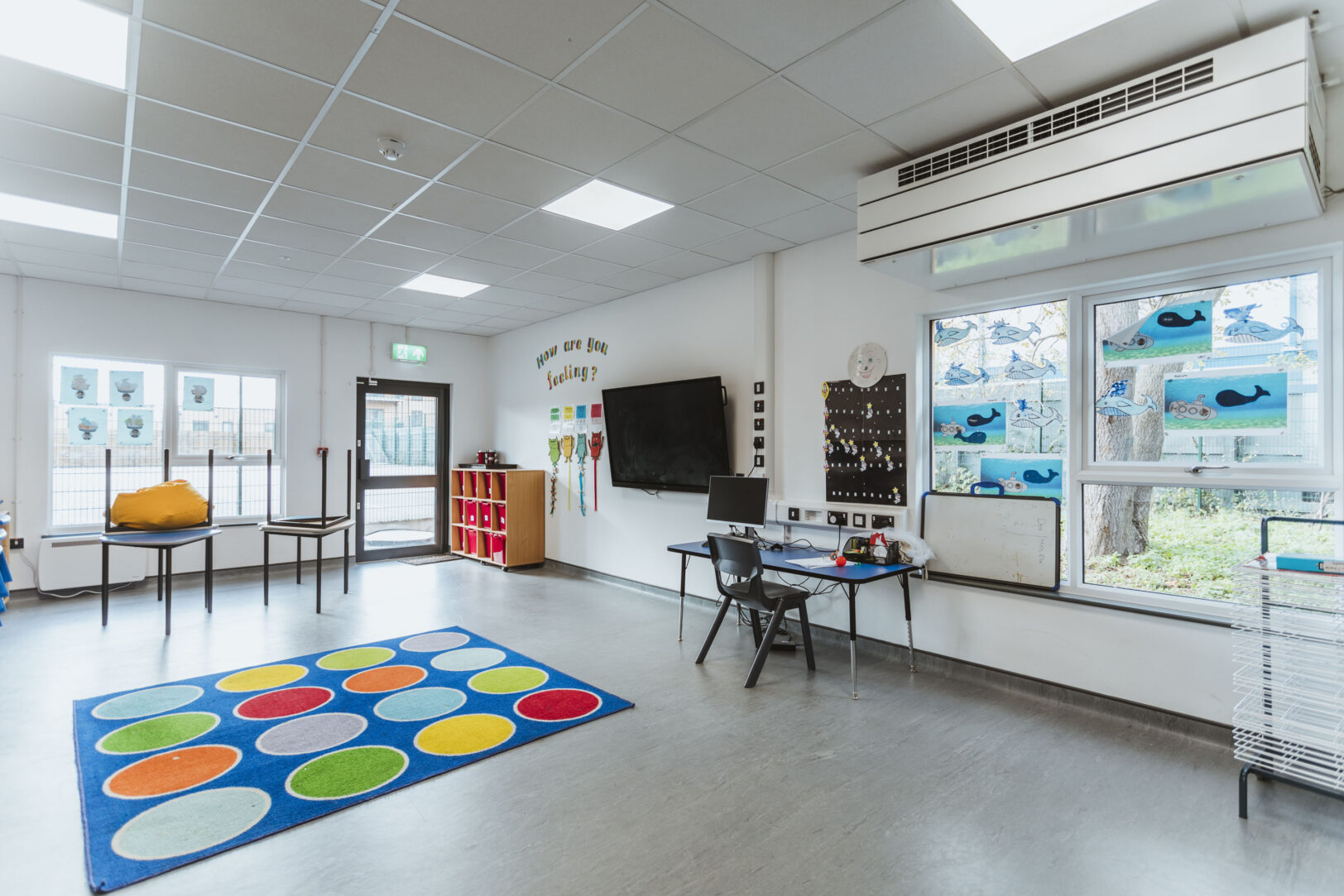 Broadfields Primary School Middlesex, Net Zero Buildings, Internal view of the school classroom