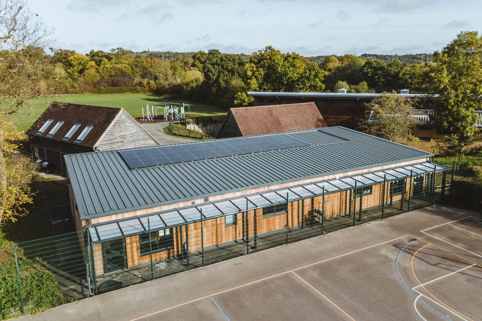 Broadfields Primary School Middlesex, Net Zero Buildings, External view of the school